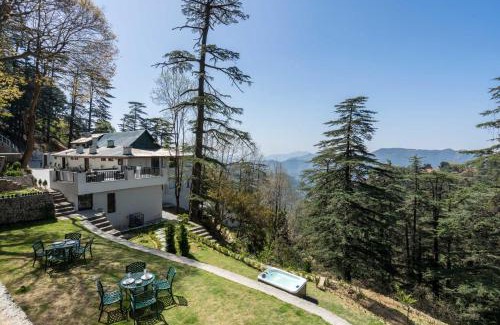 Knollswood Villa | StayVista at Pine Estate with Outdoor Jacuzzi