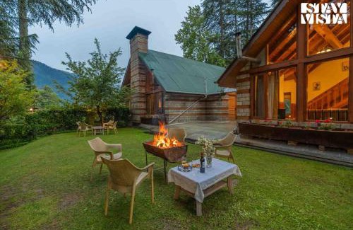 Old Manali Villa | StayVista at Retreat Cottages with Lawn, Bonfire