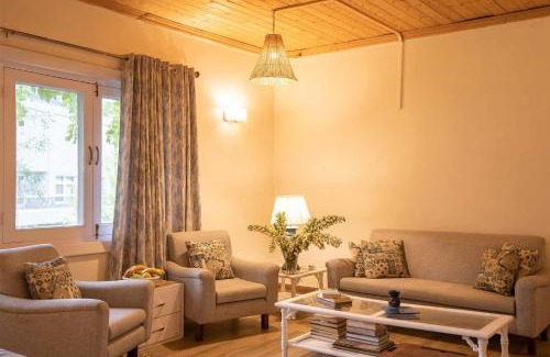 Srinagar Villa | StayVista at Waterside Estate