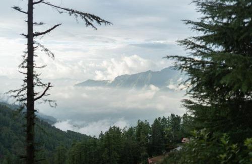 Shimla Villa | StayVista at Wood House Retreat