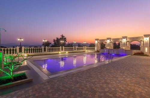 Nashik Villa | StayVista's Lake La Vie - Tranquil Lake-View Villa Amidst Farmland with Pool and Poolside Gazebo - Proximity to Sula