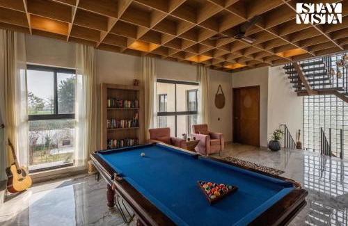 Gurugram Villa | StayVista's The Sweet Life - 5BHK Farm-View Pet-Friendly Villa with Outdoor Pool