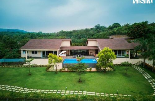 Lonavala Villa | StayVista's The Tavern At Canary Farms - Mountain-View Luxury Mansion with Infinity Pool & Games Zone