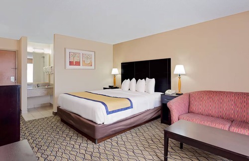 Kalamazoo Hotel | Staywell Inn