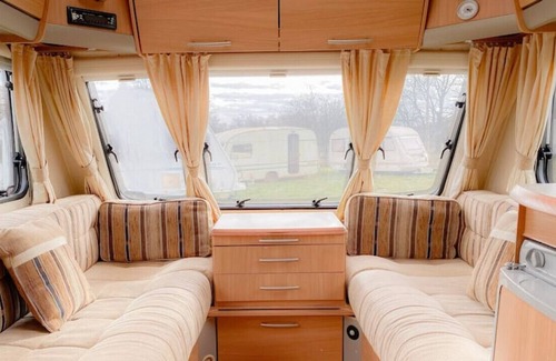Little Missenden House | StayZo Charisma Caravan - in Chiltern Hills
