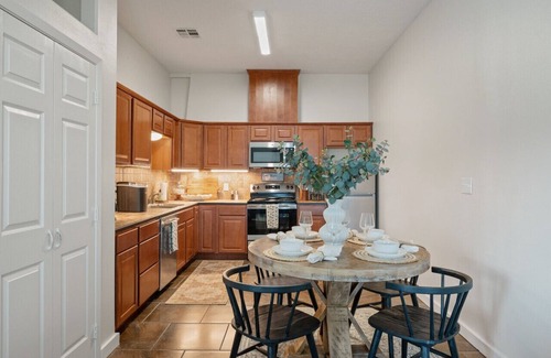 College Station Apartment | Steel Studio ~ Aggieland Vacation Rentals