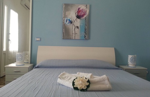 Torre Pali Bed & Breakfast | Stella marina room (double) the B&B is 30 meters from the sea and 40 from the center