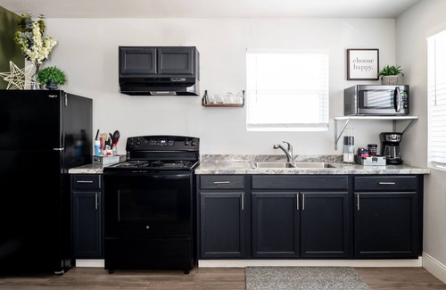 Johnson City Cottage | Step Free Entrance- Wolfe Cottage at Wrenwood Ranch