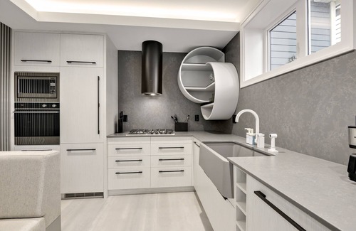 Downtown Vancouver House | Step from the Water! Brand New Stunning DT Sunset Beach, Hidden Gem, 2bd 2ba.