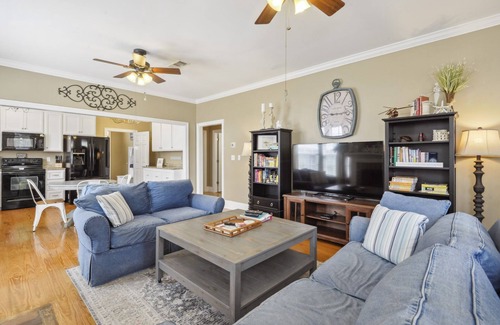 Pass Christian House | Steps From Sand! BEACH VIEW, 1 Blk to Park, 2 Blks to Restaurants, Pet Friendly.