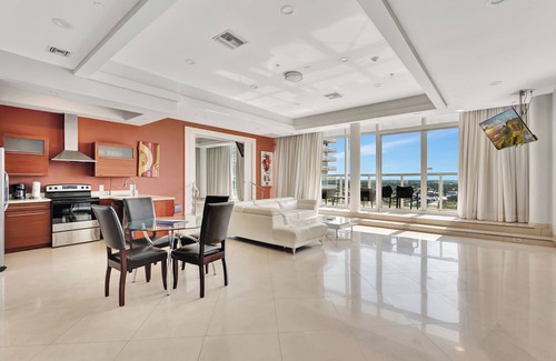 Bermuda Riviera Apartment | Steps from the Beach - Penthouse