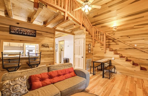 Waverly Cabin | Steps to Kentucky Lake: Cozy Cabin w/Deck!