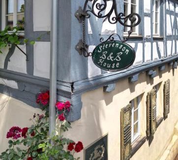 Oberderdingen Bed & Breakfast | Stevenson House Bed and Breakfast