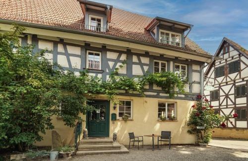 Oberderdingen Bed & Breakfast | Stevenson House Bed and Breakfast