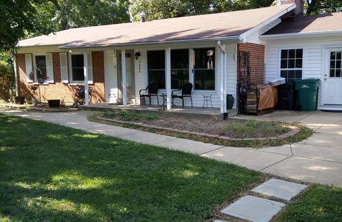 Arnold Apartment | Stewart Acres."Big City Close, w/Big Country Charm"