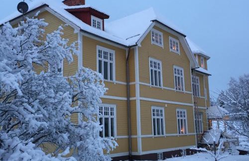 Alvdalen House | STF Tre Björnar B&B