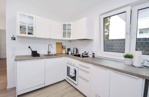 Brackwede Apartment | Stil und Komfort Terrasse - Parkplatz