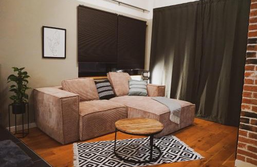 Mitte Apartment | Stilvolles City-Loft mit privatem Whirlpool