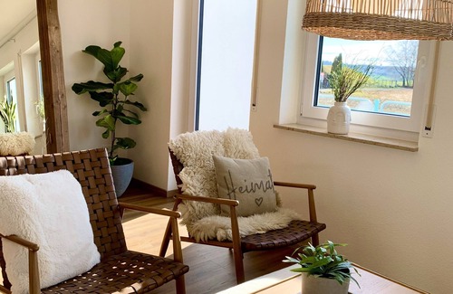 Bad Saulgau Apartment | Stilvolles, Ruhiges Ferienapartment am Thermalbad mit Blick in die Natur