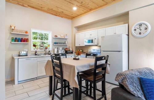 Dunnegan House | Stockton Lake Getaway Less than 1/2 mi to Lake