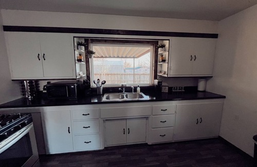 Stockton House | Stockton Lakes’ Rustic Retreat - Cozy & Close