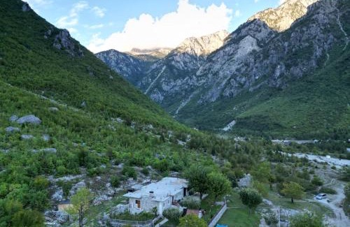 Shale Bed & Breakfast | Stomici Guesthouse