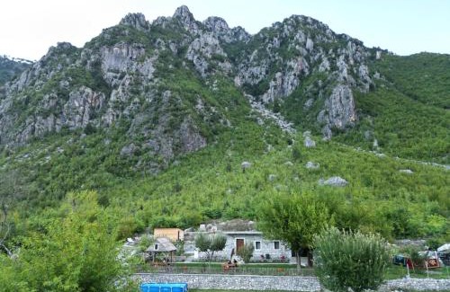 Shale Bed & Breakfast | Stomici Guesthouse