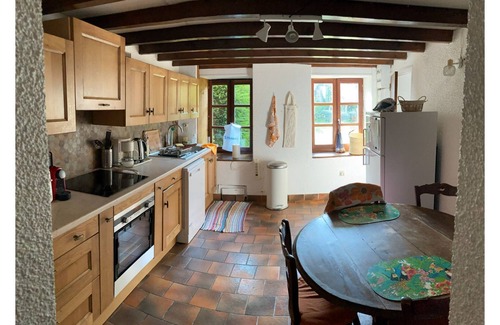 Saint-Victor-Montvianeix House | Stone house with quiet garden ideal for families and hikers