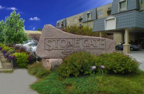 Orillia Hotel | Stone Gate Inn