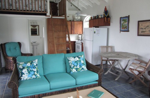 Estate Carolina House | Stone Harbor~ Great Coral Bay Location. Mint condition property, private pool
