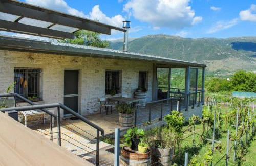 Passarona Apartment | Stone Home & Vineyard