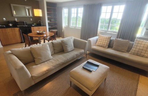 Little Compton Hotel | Stone House Inn