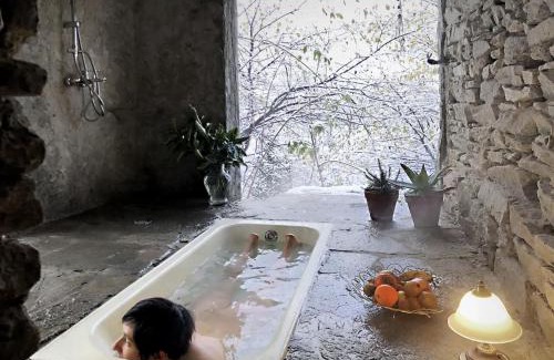 Rora House | Stone Oven House