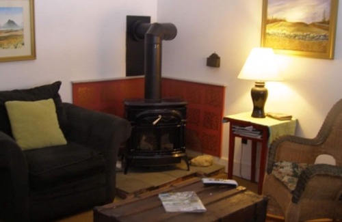 Williamstown Cottage | Stonecutter's Cottage In Secluded Country Setting at Head of Williamstown Gulf
