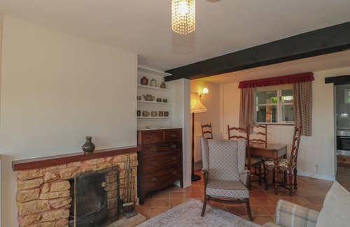 Stoke-sub-Hamdon Cottage | STONECUTTER'S COTTAGE, pet friendly in Stoke-Sub-Hamdon, Somerset