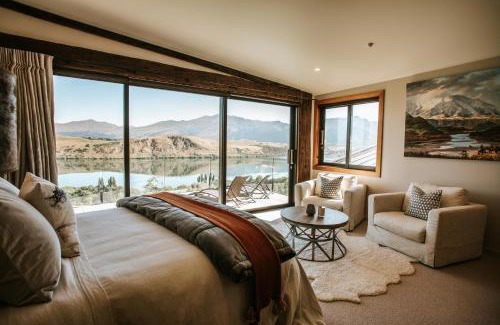 Lake Hayes Hotel | Stoneridge Estate
