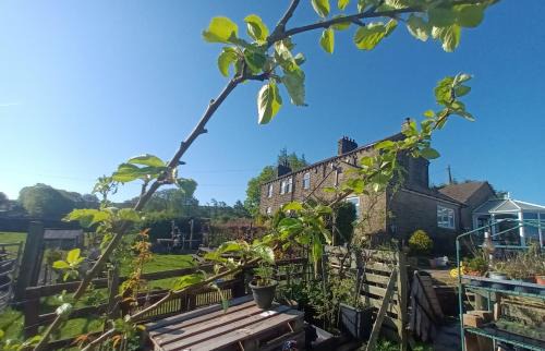 Oxenhope House | Stones Cottage Farm, nr Haworth, family friendly, work friendly, gaming barn, crafting, free wifi, free parking, EV point