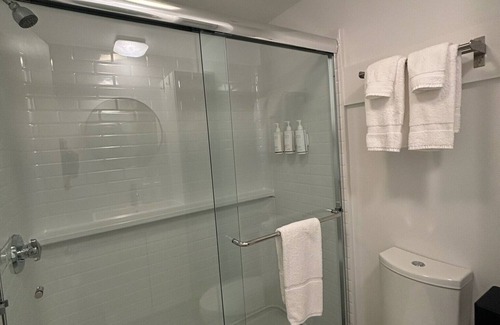 York Beach Hotel | Stones Throw