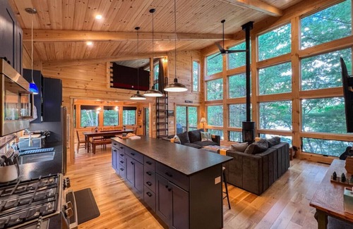 Brownfield House | StoneWater | Brand New | Private Lakefront + Fire