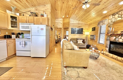 Heber Cabin | Stoney Creek | Peaceful Cabin, Couples Retreat