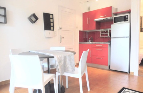 Le Boulou House | storey house of good quality pool and spa guests ideal private tennis