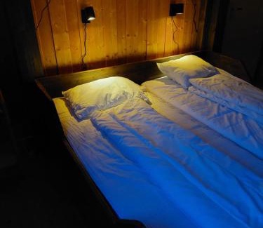 Lom Cabin | STORHAUGEN GARD