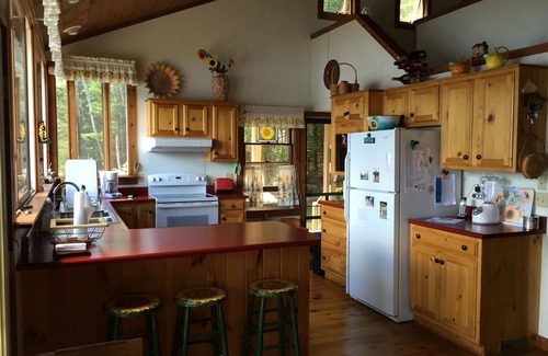 Unity House | Storybook Cottage, Superior Lakeside Location - Four Season Fun - Come vacation!
