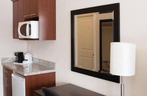 Stoughton Hotel | Stoughton Western Star Inn & Suites