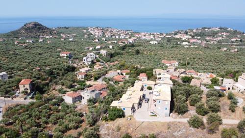 Lefktro Apartment | Stoupa Lefktro 3