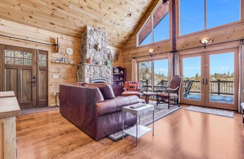 Lyle House | Straight From The Heart cabin