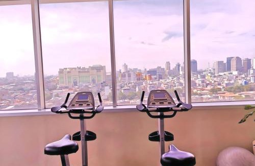 Jakarta Apartment | Strategic 2BR Thamrin Apt with Pool & Gym by 2ndHome