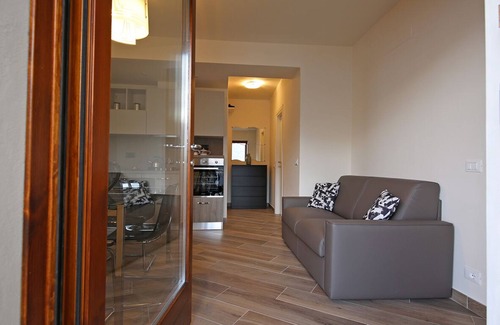 Lezzeno House | STRATEGIC LOCATION NEAR BELLAGIO! APT WITH BALCONY GARDEN, & STUNNING VIEW!