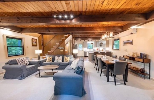 Charlemont House | StrautmanHaus - All-Season Chalet at Berkshire East