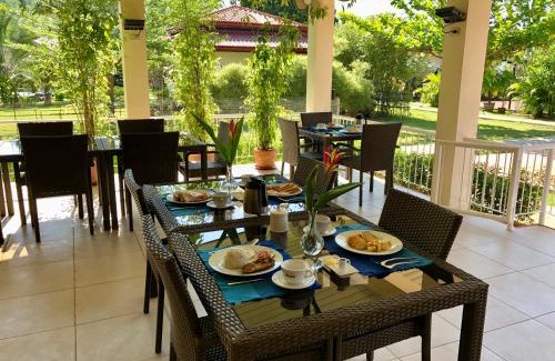 Bangued Hotel | Strutz Art Garden Resort